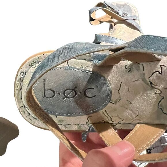 B.o.c blue metallic strapy sandals. Size 6 - Picture 2 of 7